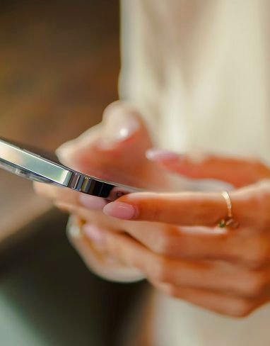 Kapitalgeber<br /><span class='font-serif font-normal'>einbinden.</span>