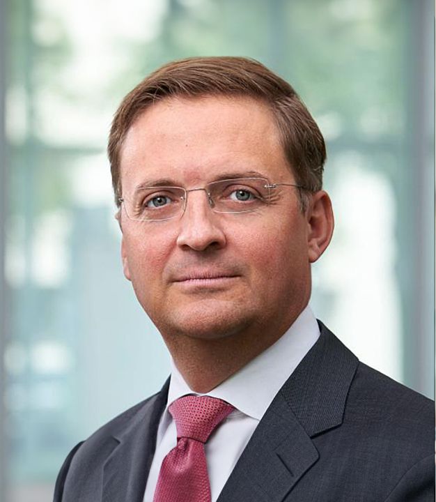 Dr. Maximilian Pluta